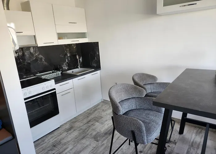 V&S Home